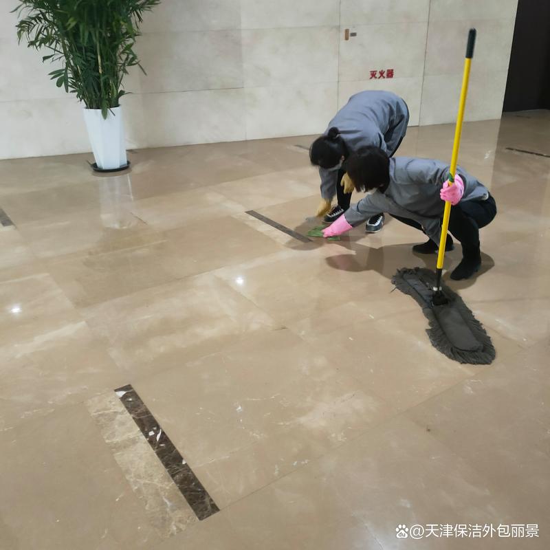 家居清洁新风尚：开荒保洁引领生活品质